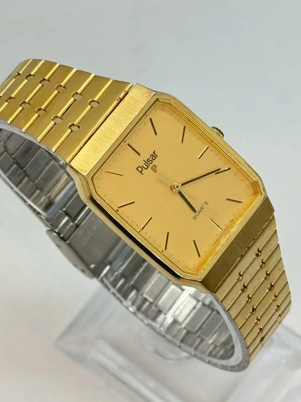 Vintage Pulsar Men Quartz Watch Gold Tone 26mm Rectangular Case New Battery Runs